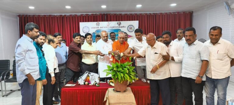 ಕೆಯುಡಬ್ಲೂೃಜೆಯಿಂದ ಮಂಡ್ಯದಲ್ಲಿ ರಾಷ್ಟ್ರೀಯ ಪತ್ರಿಕಾ ದಿನಾಚರಣೆ